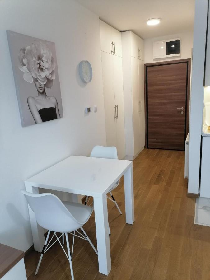 Apartamento Spring Deluxe Novi Sad Exterior foto